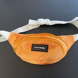 Dakine Fanny Pack